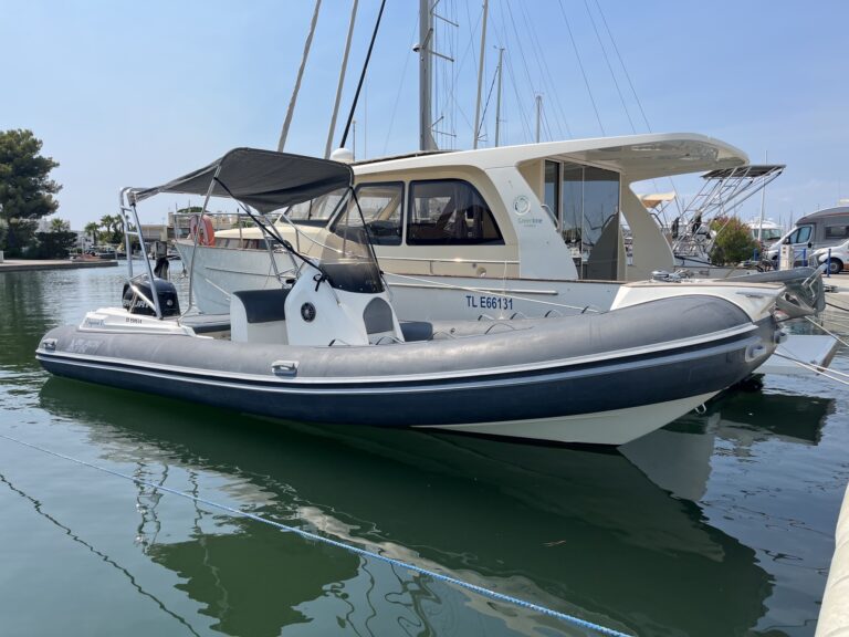 BLACK FIN ELEGANCE 7