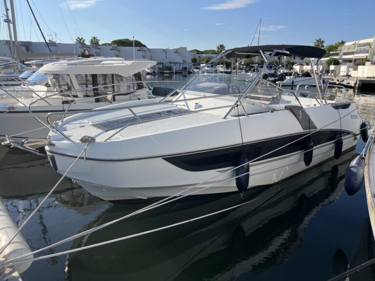 BENETEAU FLYER 8.8 SUNDECK